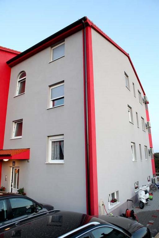 Apartments Saric Pola Esterno foto