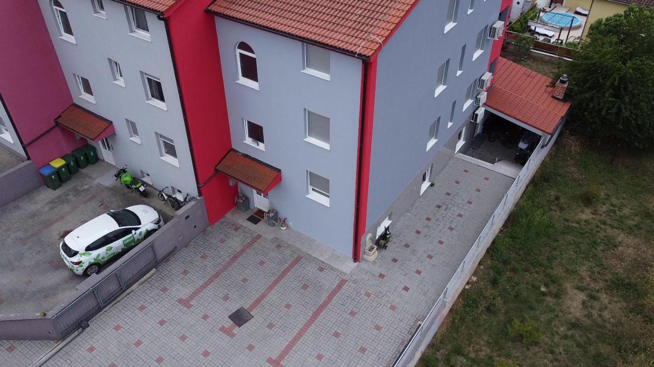 Apartments Saric Pola Esterno foto