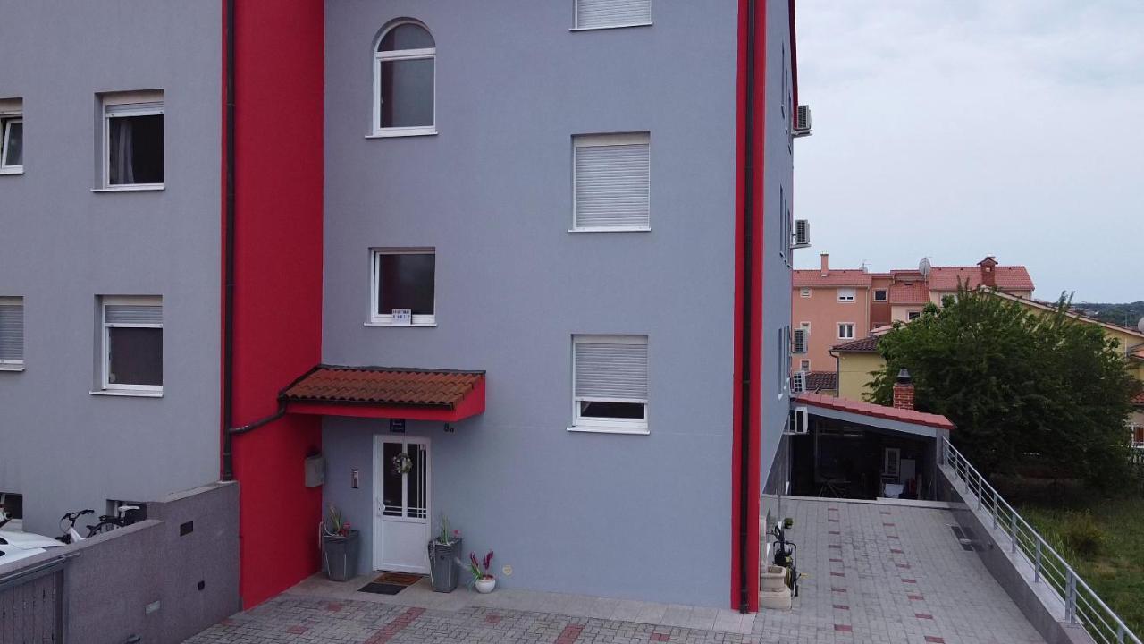 Apartments Saric Pola Esterno foto