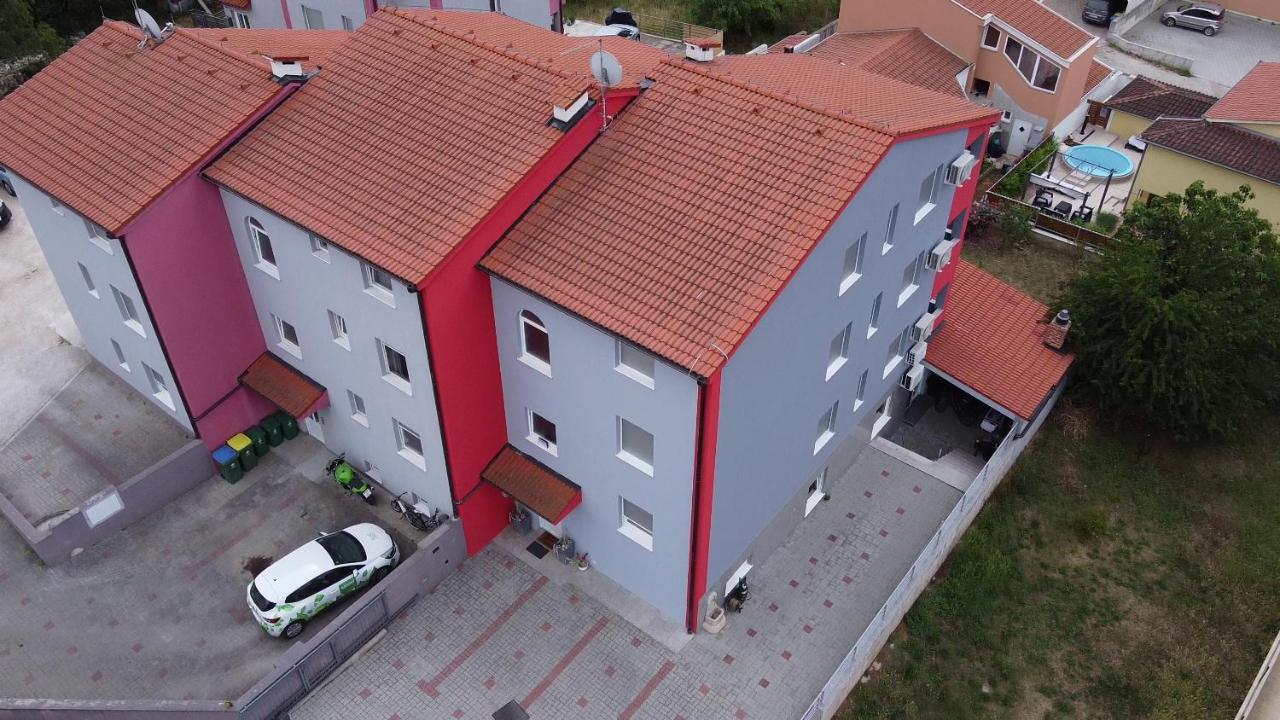 Apartments Saric Pola Esterno foto